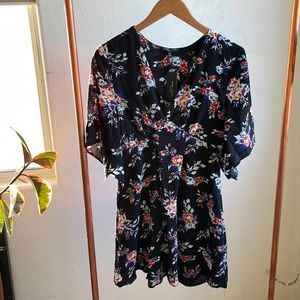 ROMEO & JULIET Black Floral Dress